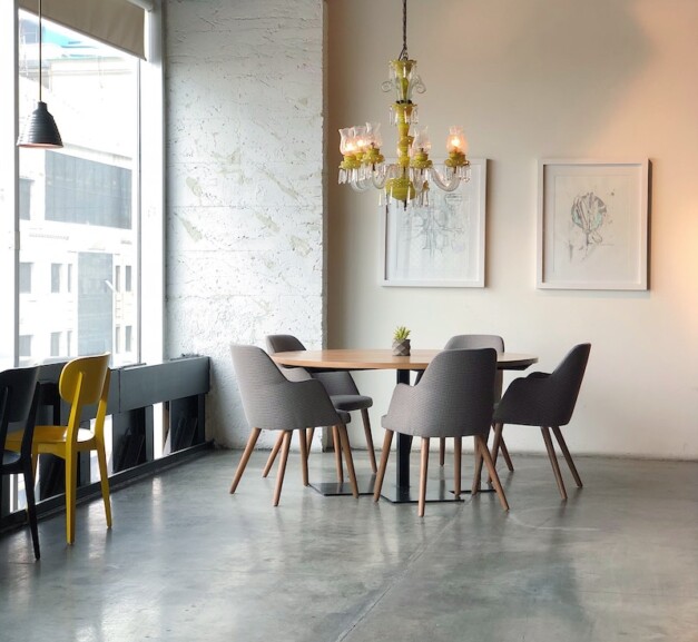 Wie ein Innenarchitekt Ihnen Geld spart